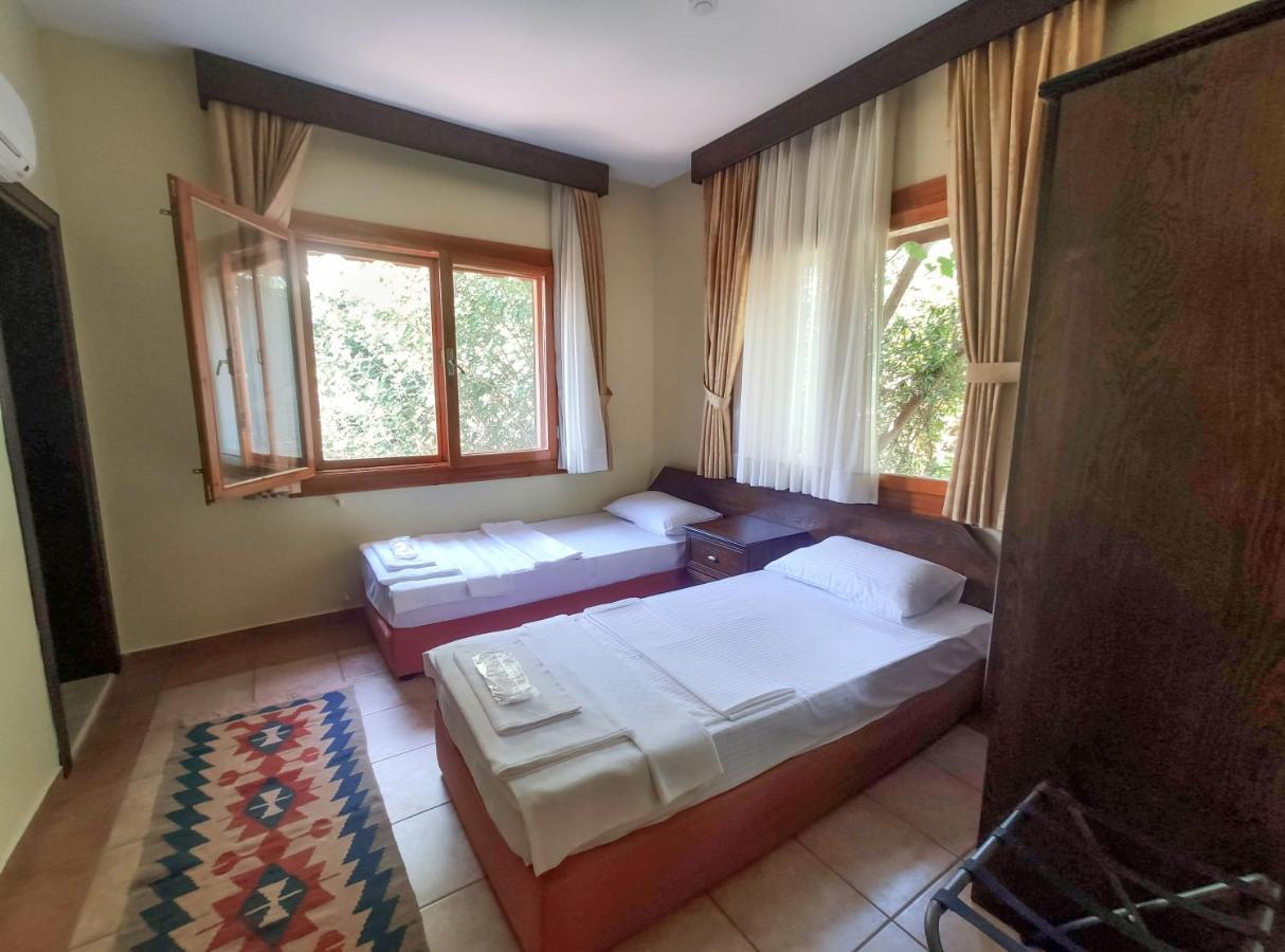 Pinea Pansiyon Kemer Luaran gambar